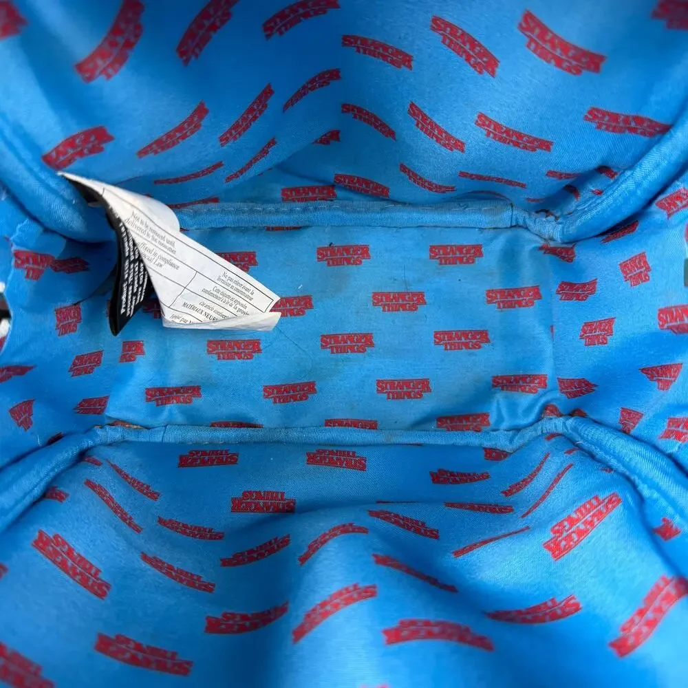 Loungefly X Stranger Things dirt 2019 easily